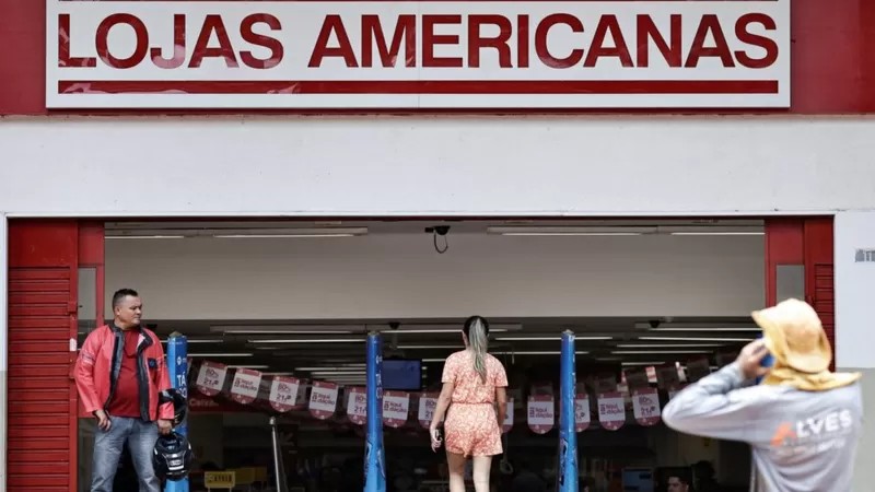 americanas-registra-prejuizo-de-r$-2,27-bilhoes-em-2023,-primeiro-ano-apos-escandalo-fiscal