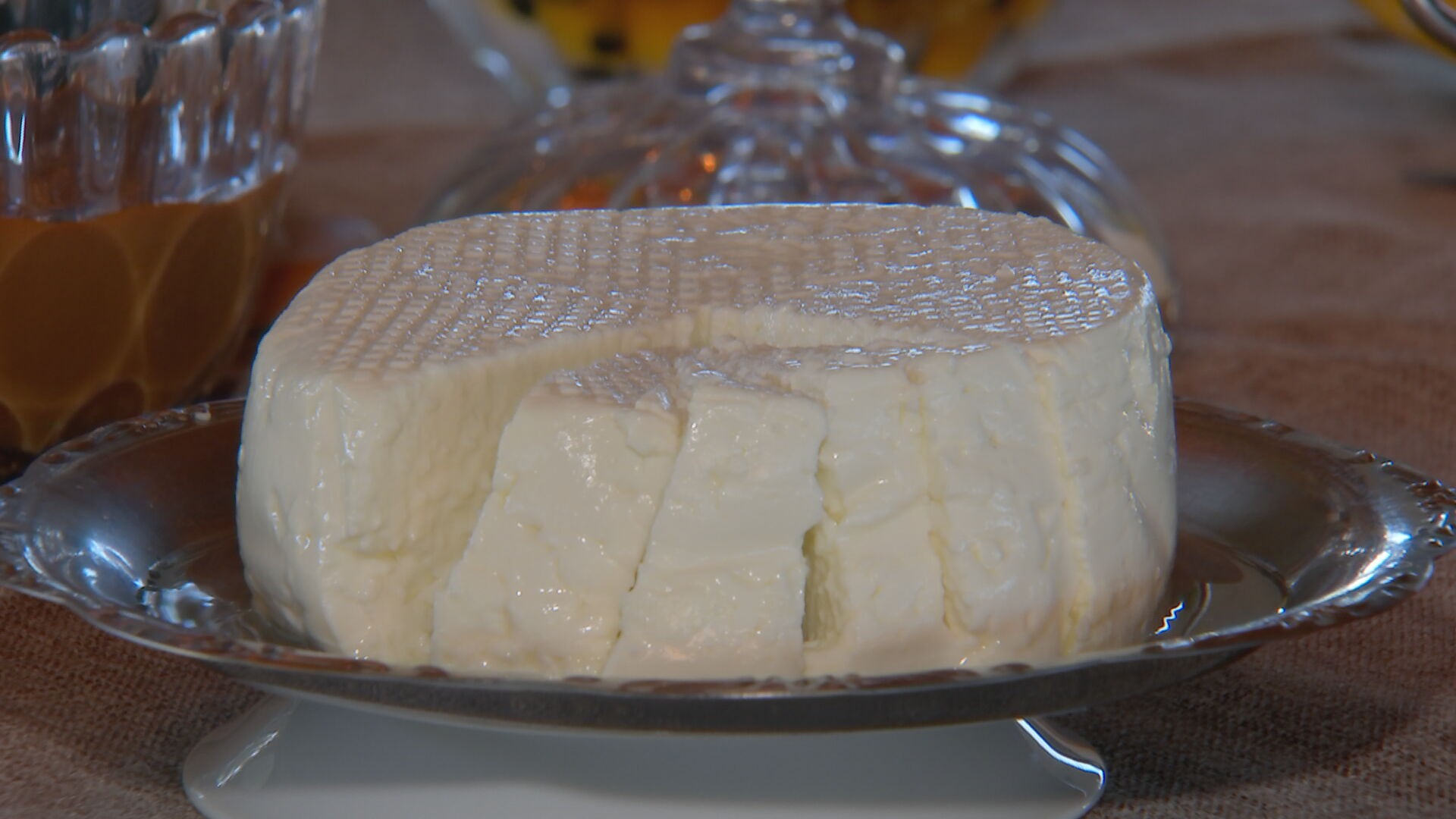 criadores-de-bufalas-investem-na-producao-artesanal-de-queijo