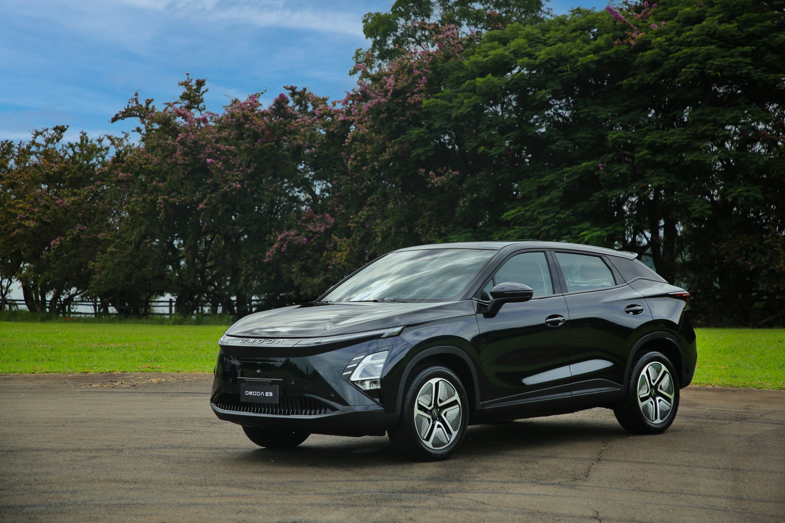 omoda-e5-e-mais-um-suv-chines-eletrico,-mas-ataca-faixa-de-preco-com-poucos-rivais;-veja-teste