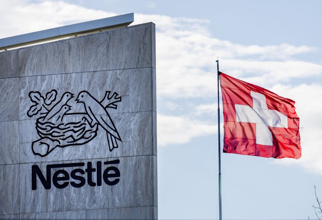 e-#fake-que-nestle-vai-demitir-16-mil-pessoas-no-brasil;-anuncio-de-demissoes-atinge-o-mundo-todo