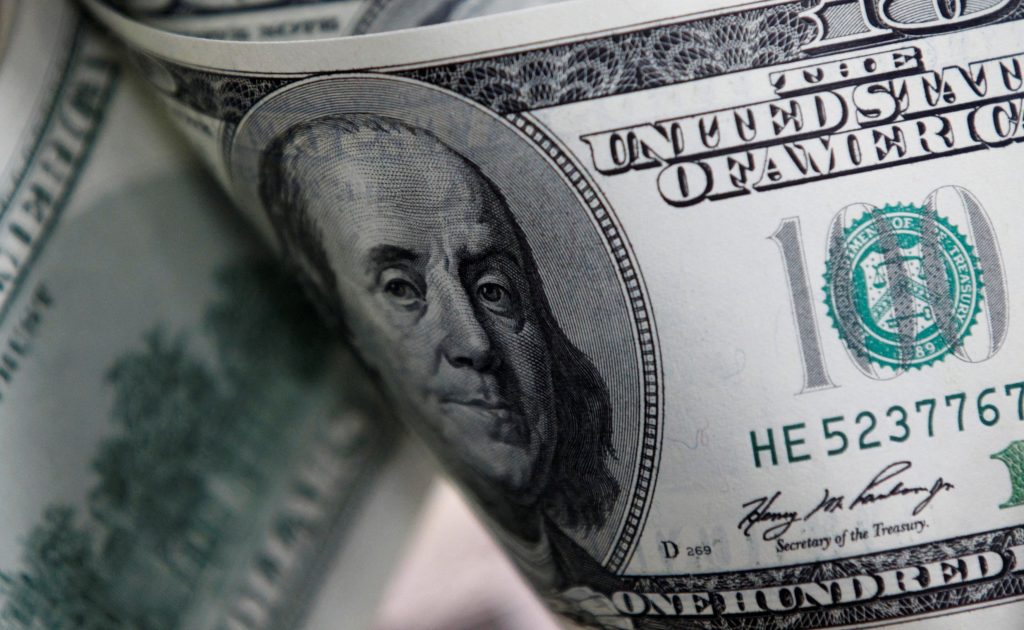 dolar-sobe-e-fecha-em-r$-5,39,-com-expectativa-por-encontro-entre-lula-e-trump-e-de-olho-no-fiscal