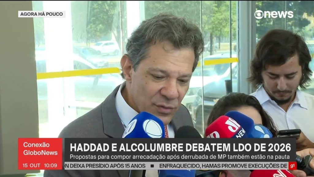 governo-vai-definir-propostas-para-recompor-orcamento-2026-nesta-terca,-diz-haddad