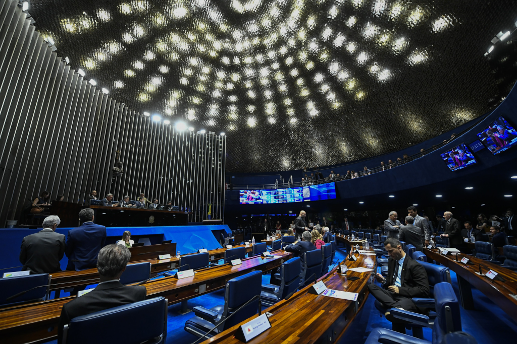 senado-aprova-retirar-do-limite-de-gastos-r$-5-bilhoes-de-despesas-do-ministerio-da-defesa