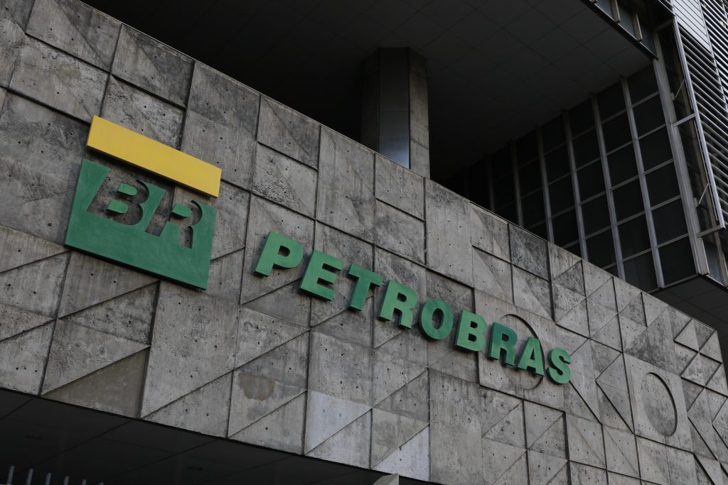 petrobras-deixa-de-atender-10%-do-pedido-de-diesel-de-distribuidoras-para-maio,-diz-agencia