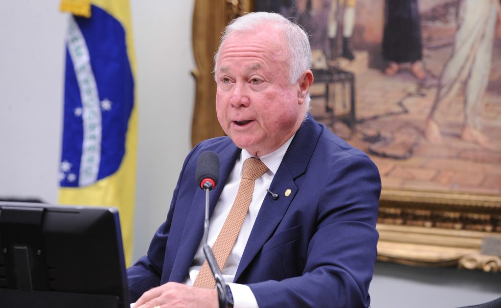 escala-6×1:-ccj-da-camara-vota-nesta-quarta-relatorio-que-da-aval-a-tramitacao-de-pecs