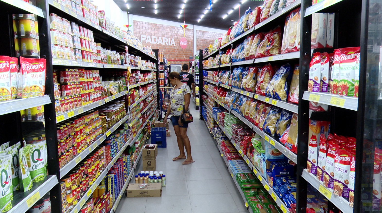 ipca:-inflacao-desacelera-para-0,67%-em-abril,-mas-alimentos-seguem-como-principal-pressao