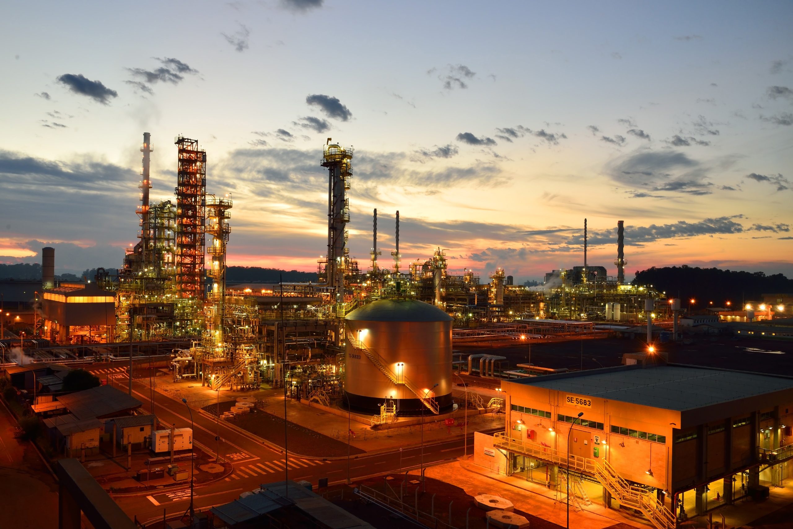 petrobras-preve-r$-17,6-bilhoes-para-a-replan-e-anuncia-producao-de-combustivel-de-aviacao-em-2026