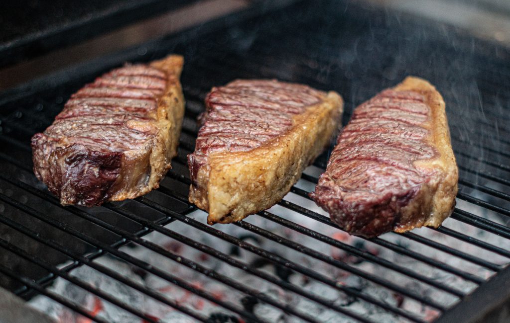 churrasco-mais-salgado:-picanha-sobe-mais-de-10%-no-ano;-veja-quanto-subiu-cada-corte